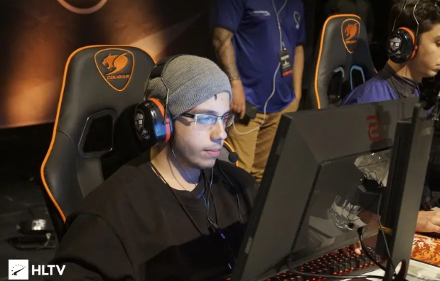 他不仅在身 他不仅在身